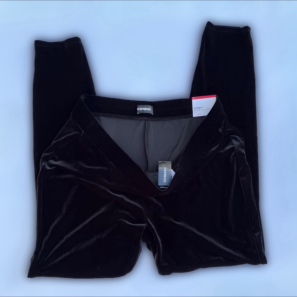 NWT Velvet Mid-Rise Legging
